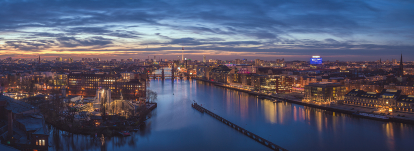 Picture no: 11210388 Berlin - Skyline Mediaspree Created by: Jean Claude Castor