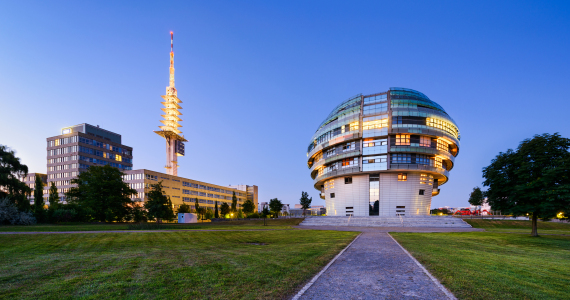 Picture no: 11422869 INI Institut in Hannover Created by: Mapics