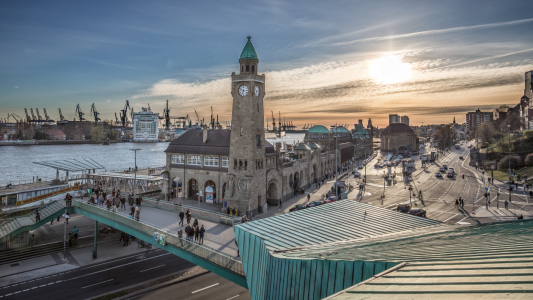 Picture no: 11487427 Landungsbrücken Hamburg II Created by: PhotoArt-Hartmann