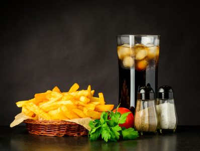 Picture no: 11904277 Pommes und Glas Cola Created by: xfotostudio