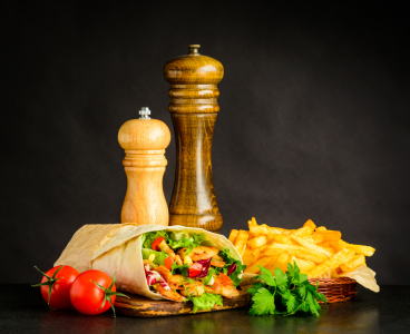 Picture no: 11913103 Shawarma mit Pommes Created by: xfotostudio