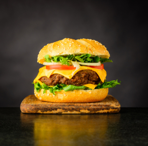 Picture no: 11913644 Cheeseburger Fast Food Created by: xfotostudio