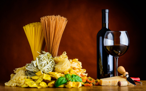 Picture no: 11917375 Sillleben mit Rotwein und Verschiedene Pastaarten Created by: xfotostudio