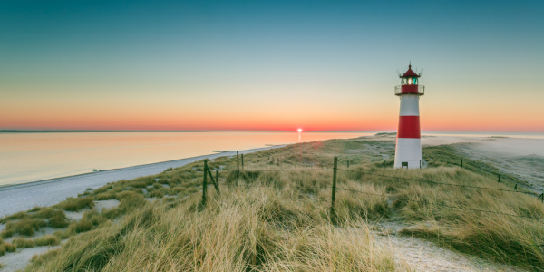 Picture no: 11964259 sunrise with early fog at the lighthouse Created by: Ursula Reins