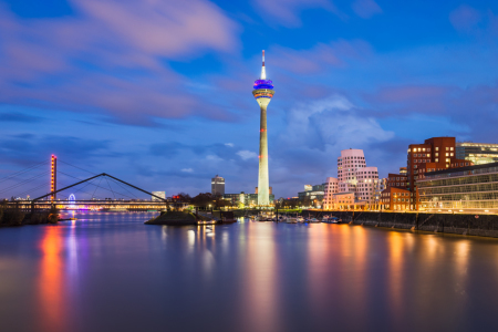 Picture no: 12020145 Nacht in Düsseldorf Created by: Mapics