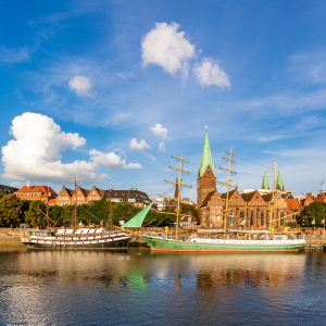 Picture no: 12623951 Schiffe am Martinianleger in der Hansestadt Bremen Created by: dieterich