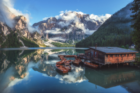 Picture no: 12796760 Italien Pragser Wildsee mit Nebel Created by: Jean Claude Castor