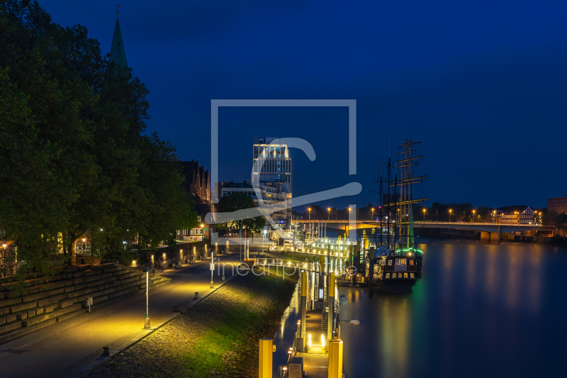 freely selectable image excerpt for your image on Door Foil