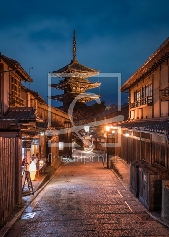 freely selectable image excerpt for your image on Door Foil