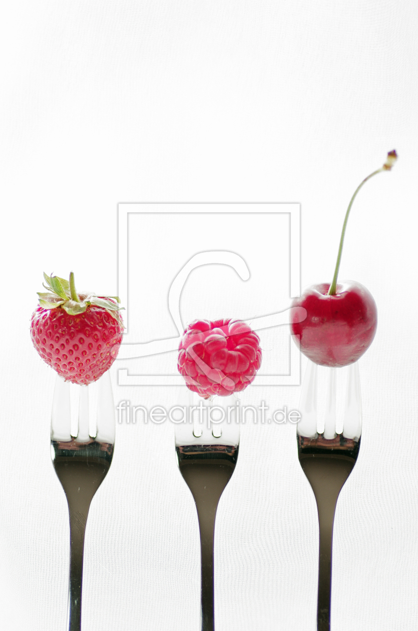 Bild-Nr.: 10965759 3 Früchte auf 3 Gabeln erstellt von Tanja Riedel