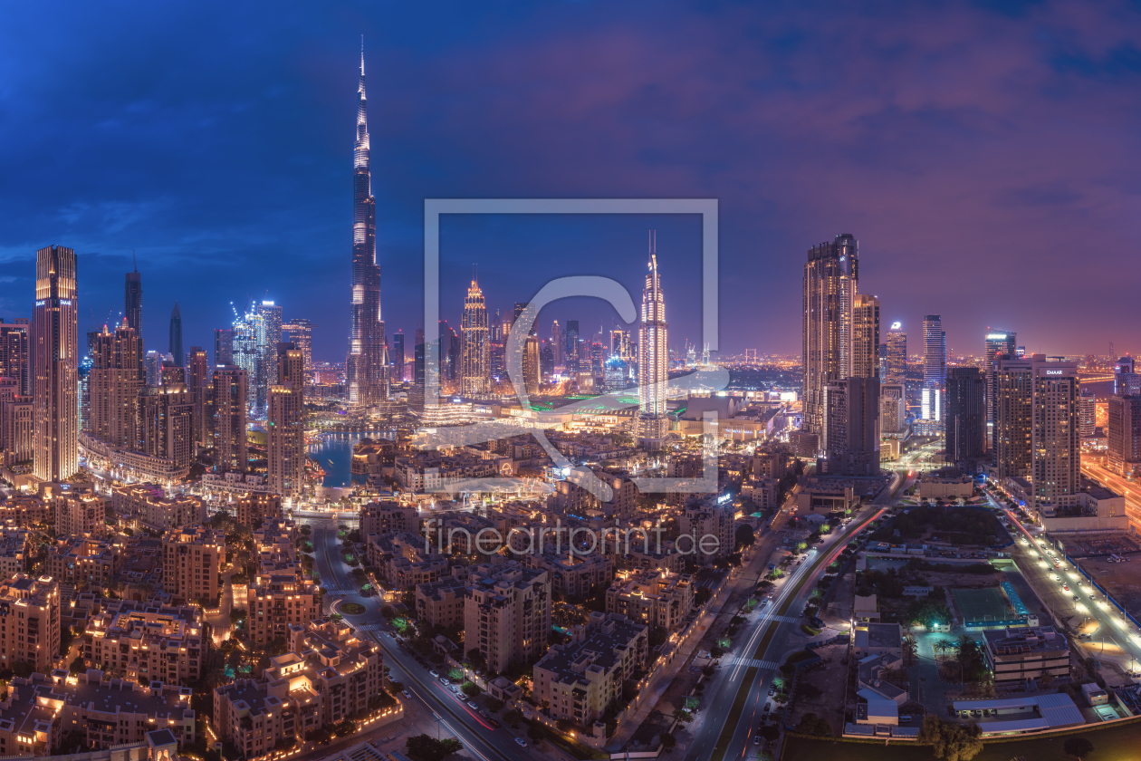 Bild-Nr.: 12165128 Dubai Skyline Downtown Panorama zur blauen Stunde erstellt von Jean Claude Castor