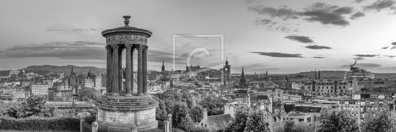Bild-Nr.: 12636591 Charmante Abendstimmung in Edinburgh - Monochrom erstellt von Melanie Viola