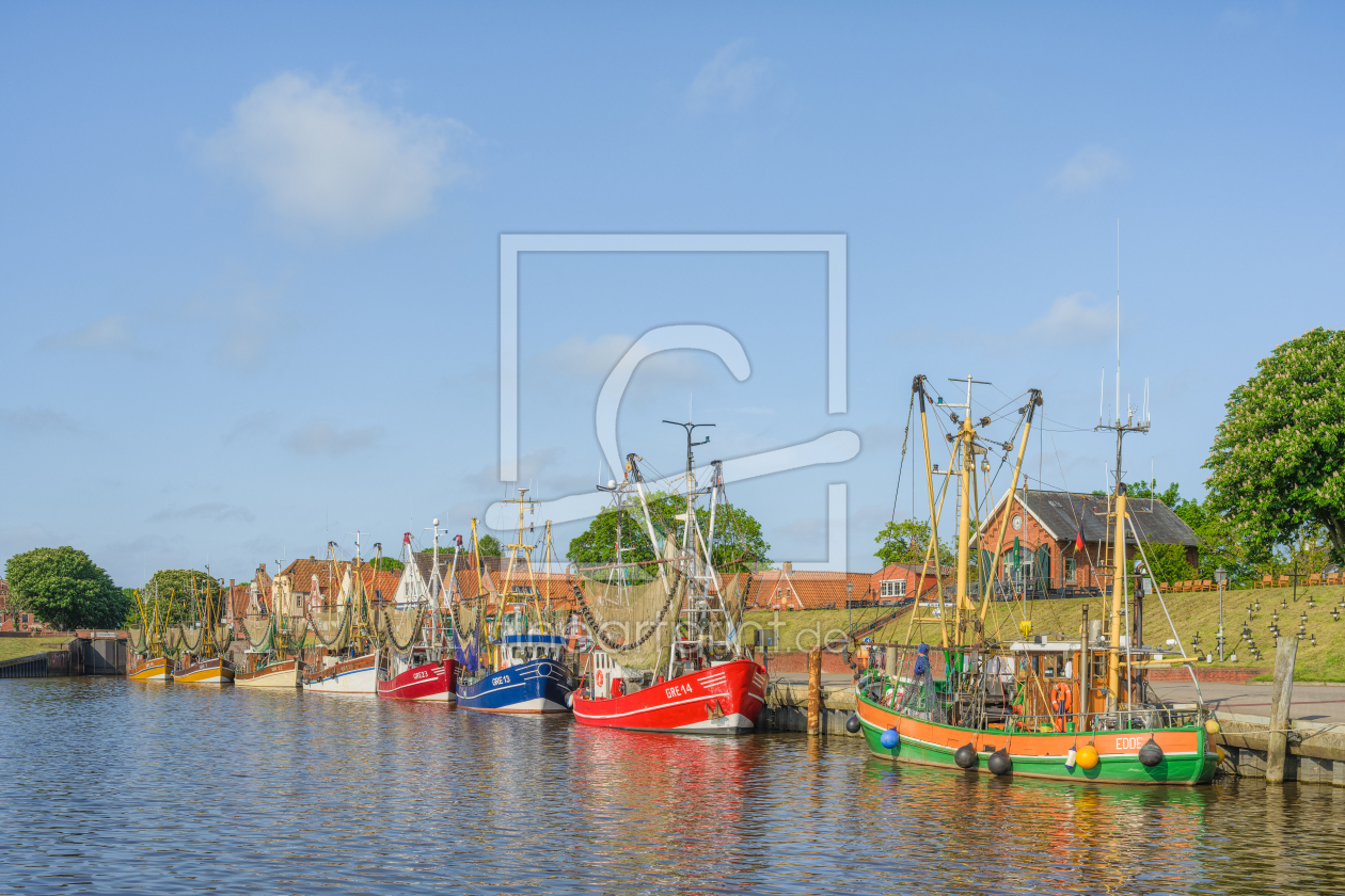 Bild-Nr.: 12739011 Krabbenkutter in Greetsiel in Ostriesland erstellt von Michael Valjak