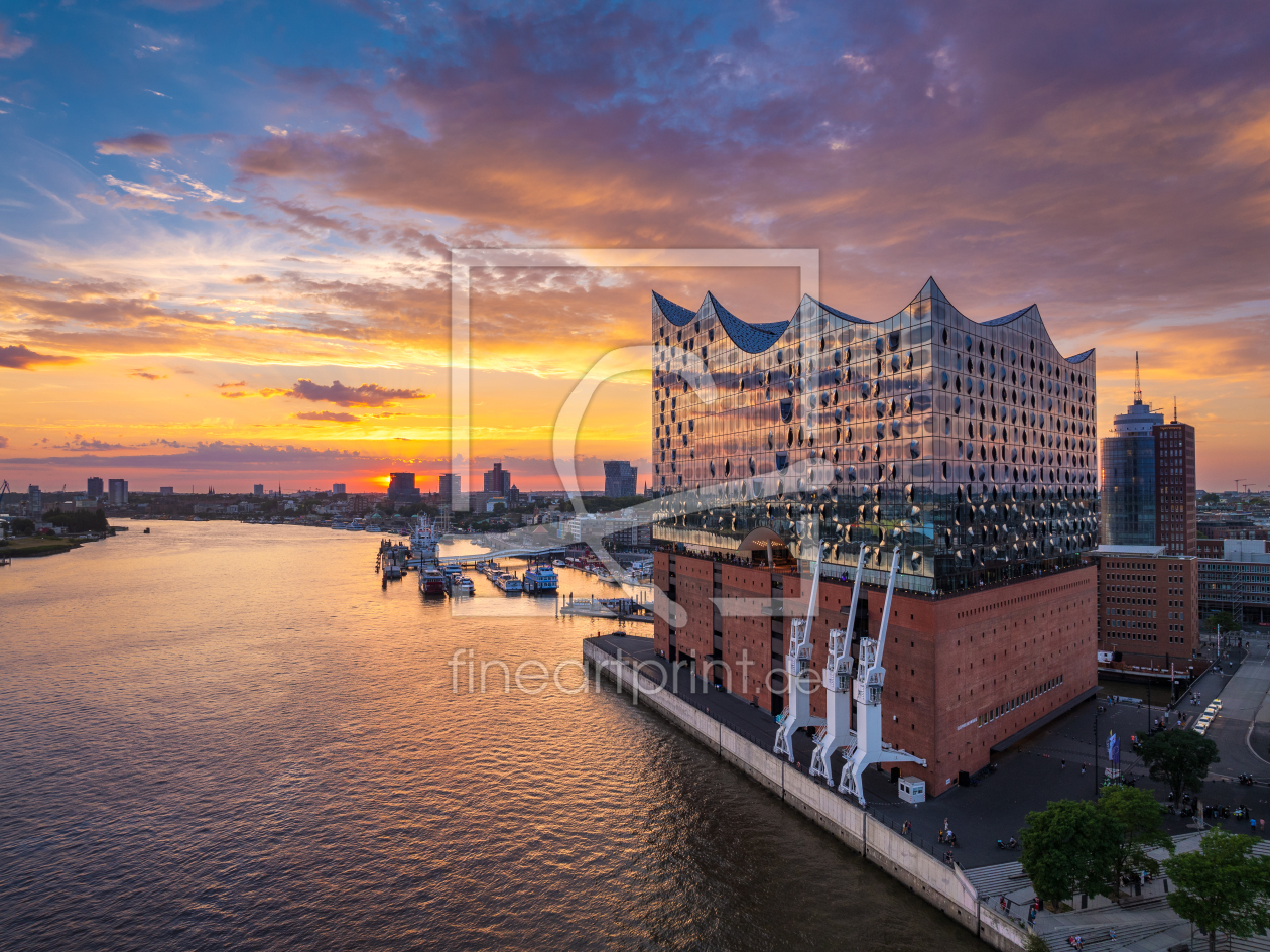 Bild-Nr.: 12800274 Sonnenuntergang an der Elbphilharmonie in Hamburg erstellt von Mapics