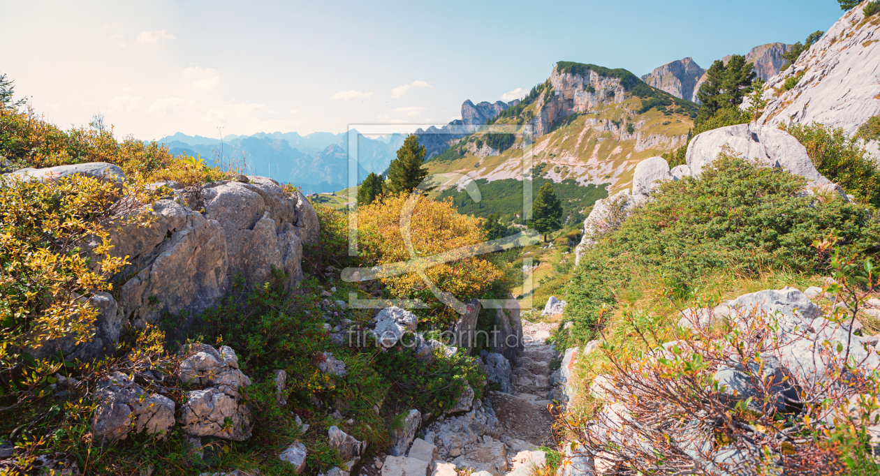 Bild-Nr.: 12871643 Herbstlicher Wanderweg Rofangebirge erstellt von SusaZoom