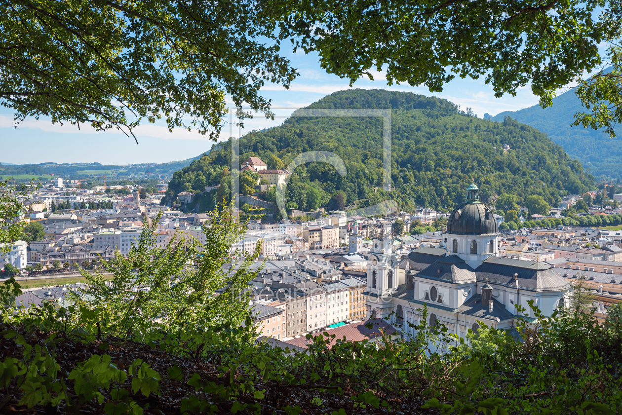 Bild-Nr.: 12873385 Aussicht Mönchsberg auf Kollegienkirche erstellt von SusaZoom