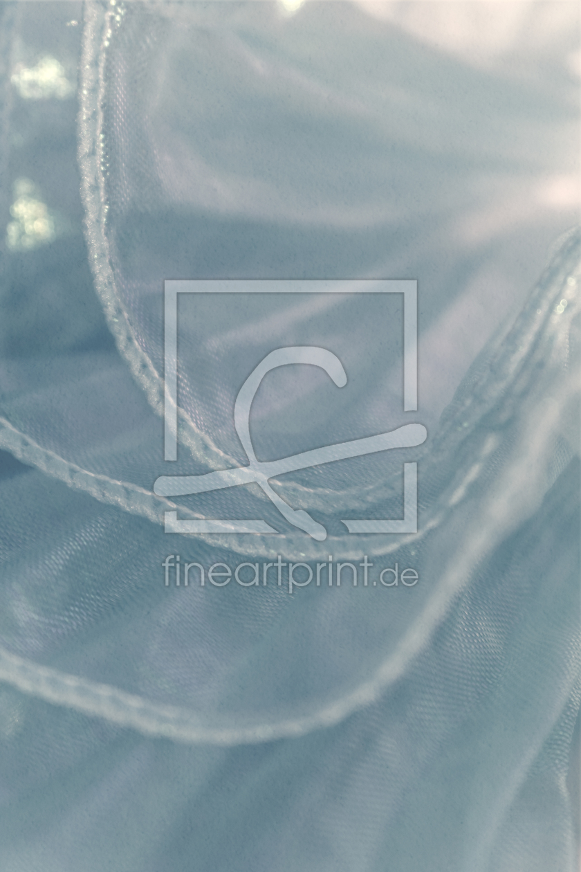 Bild-Nr.: 12899460 Zarter Faltenwurf in Licht und Blau erstellt von Sandra Höfer