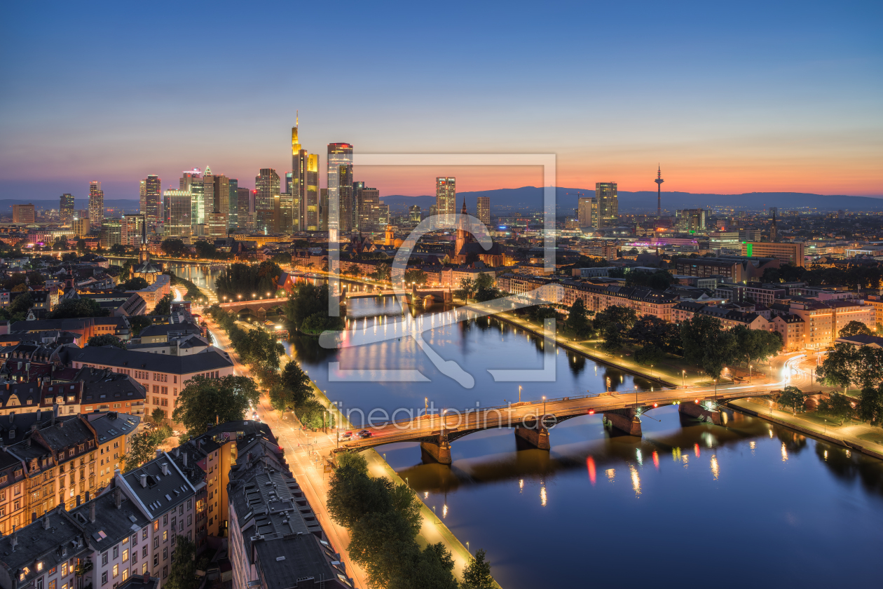 Bild-Nr.: 12900643 Frankfurt Blick über den Main zur Skyline am Abend erstellt von Michael Valjak