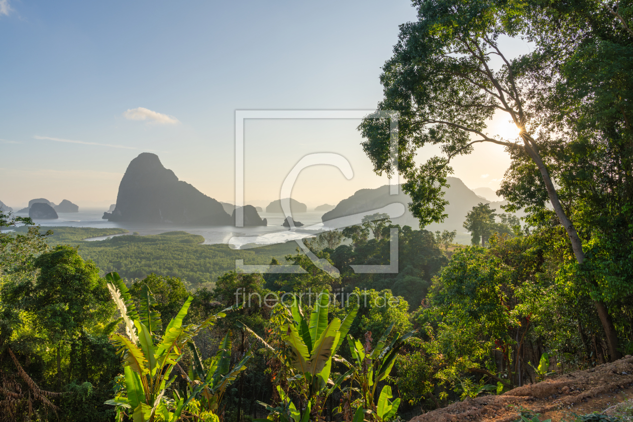 Bild-Nr.: 12907921 Phang Nga Bay bei Sonnenaufgang erstellt von eyetronic