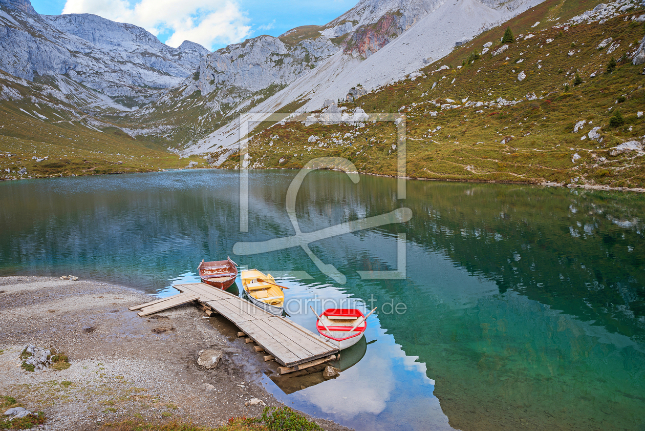 Bild-Nr.: 12914377 Boote im Bergsee erstellt von SusaZoom