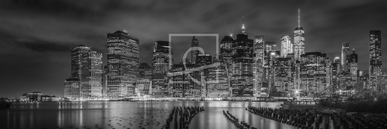 Bild-Nr.: 12917874 NEW YORK CITY Monochrome Impression bei Nacht erstellt von Melanie Viola