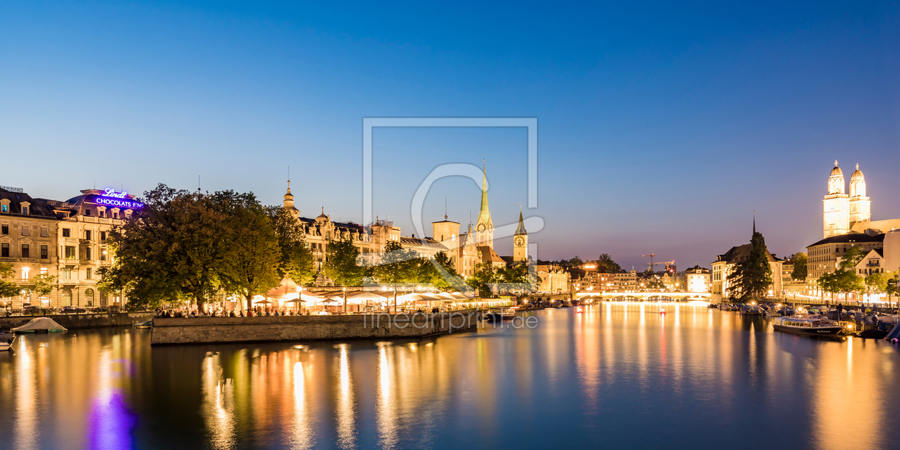 Bild-Nr.: 12919197 Altstadt mit dem Grossmünster in Zürich bei Nacht erstellt von dieterich