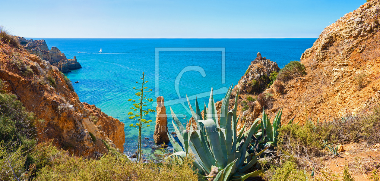Bild-Nr.: 12920586 Küstenlandschaft Ponta Piedade Lagos mit Agave erstellt von SusaZoom