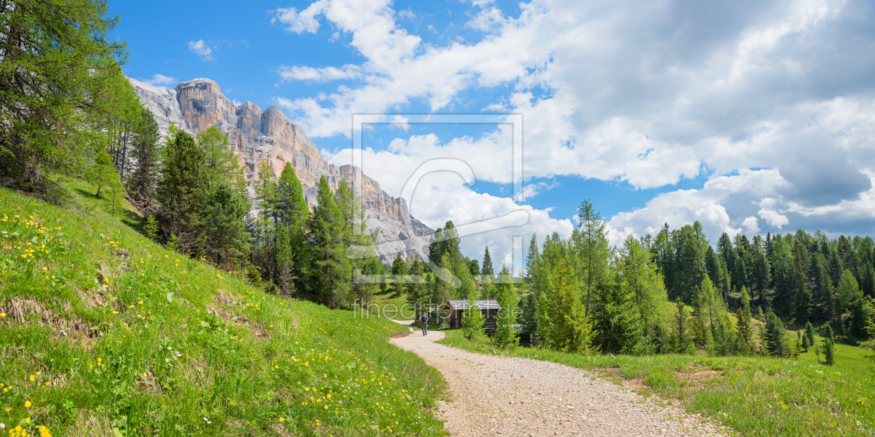 Bild-Nr.: 12921994 Wanderweg am Heiligkreuzkofel im Frühling erstellt von SusaZoom