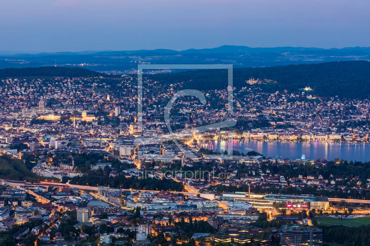 Bild-Nr.: 12937435 Blick vom Uetliberg auf Zürich und den Zürichsee erstellt von dieterich