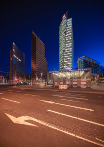 Bild-Nr: 12200454 Potsdamer Platz in Berlin bei Nacht Erstellt von: Jean Claude Castor