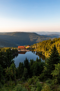Bild-Nr: 12736117 Mummelsee mit dem Berghotel im Schwarzwald Erstellt von: dieterich