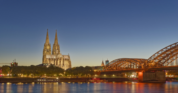 Bild-Nr: 12736133 Kölner Dom Nachts Erstellt von: XYRIUS