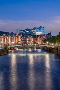 Bild-Nr: 12744061 Elbphilharmonie bei Nacht Erstellt von: eyetronic