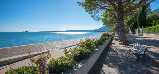 Bild-Nr: 12800454 Uferpromenade Maderno am Gardasee Erstellt von: SusaZoom
