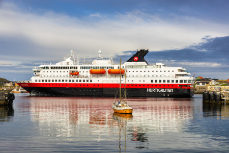 Bild-Nr: 12821482 Schiff Nordnorge Hurtigruten Erstellt von: Daniela Beyer
