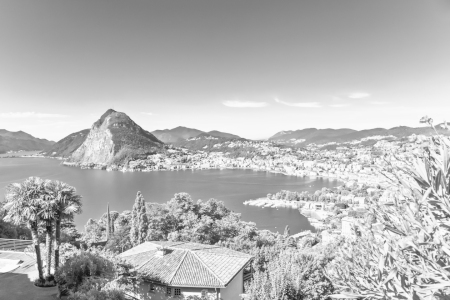 Bild-Nr: 12828217 Lugano am Luganersee in der Schweiz - monochrom Erstellt von: dieterich