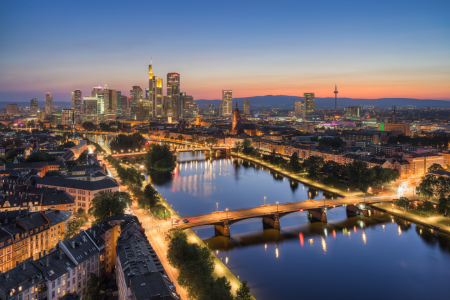 Bild-Nr: 12900643 Frankfurt Blick über den Main zur Skyline am Abend Erstellt von: Michael Valjak