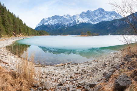 Bild-Nr: 12908093 Vereister Eibsee und Zugspitze  Erstellt von: SusaZoom