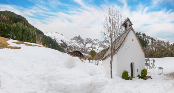 Bild-Nr: 12909780 Winterliche Kapelle in Einödsbach Algäuer Alpen Erstellt von: SusaZoom
