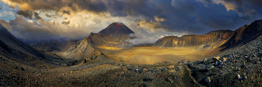 Bild-Nr: 12911786 Tongariro South Crater mit Mount Ngauruhoe  Erstellt von: Michael und Elisabeth Rucker