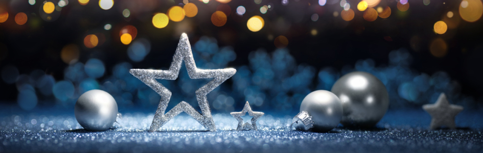 Bild-Nr: 12915004 Weihnachtsdekoration auf glitzerndem Hintergrund Erstellt von: Smileus