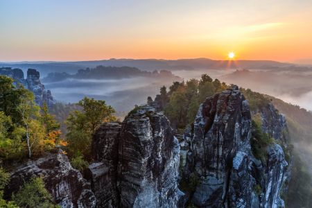 Bild-Nr: 12933667 Sonnenaufgang an der Bastei - Sächsische Schweiz Erstellt von: Daniela Beyer