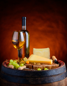 Bild-Nr: 11916771 Stillleben mit Weißwein und Käse Erstellt von: xfotostudio