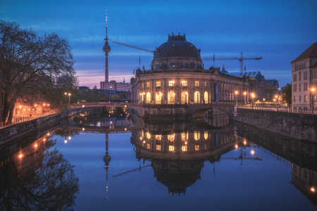 Bild-Nr: 12200457 Museumsinsel Berlin mit Kränen Erstellt von: Jean Claude Castor