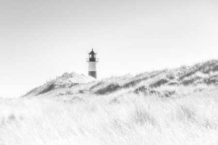 Bild-Nr: 12242577 Leuchtturm im Dünenmeer Erstellt von: Ursula Reins