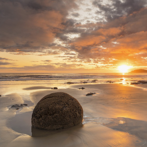Bild-Nr: 12421168 Moeraki Boulders bei Sonnenaufgang Erstellt von: KundenNr-360966