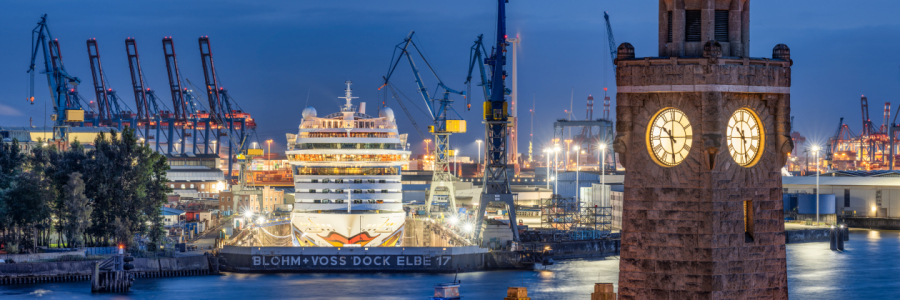 Bild-Nr: 12747258 Hamburger Hafen Panorama mit Pegelturm Erstellt von: eyetronic
