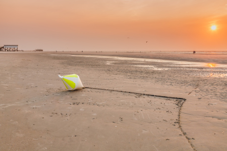 Bild-Nr: 12816564 Sankt Peter - Ording  unter Saharastaub Erstellt von: Ursula Reins