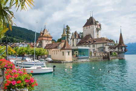 Bild-Nr: 12851458 Schloss Oberhofen und Hafen am Thunersee Erstellt von: SusaZoom