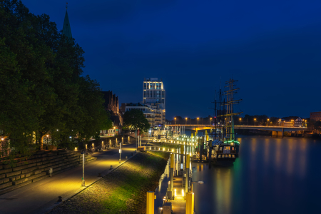 Bild-Nr: 12865817 Bremen - Weserpromenade - Schlachte Erstellt von: uh-Photography